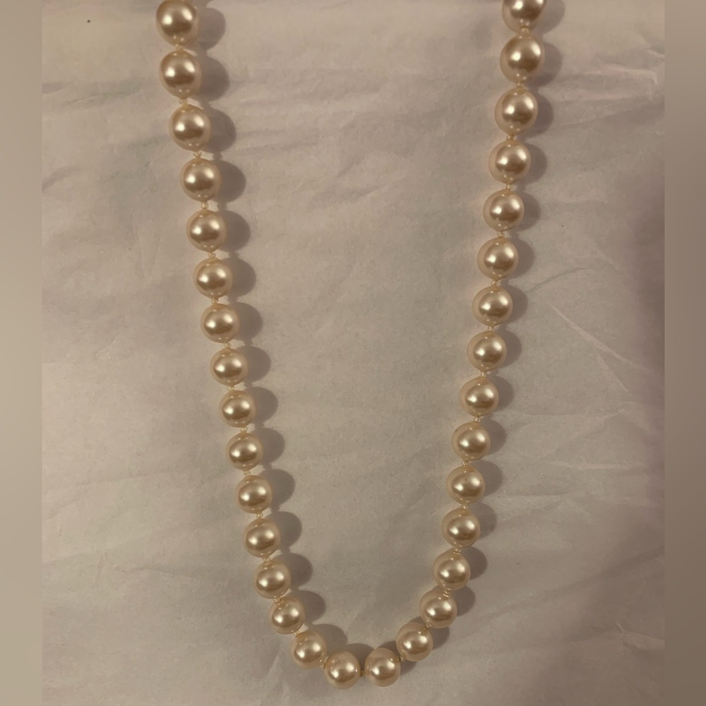 Vintage Faux Pearl Necklace